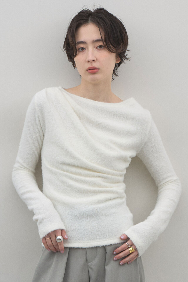 ケーブルニット