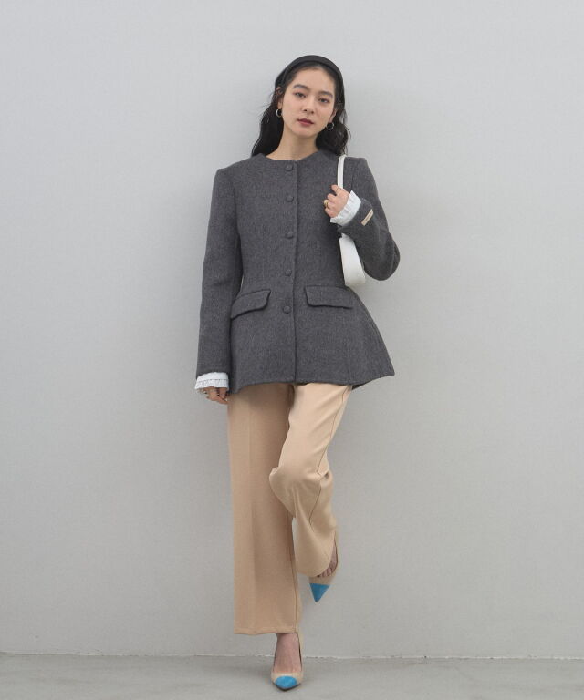 美シルエットペプラムジャケット