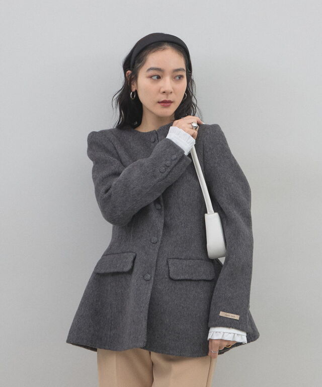 美シルエットペプラムジャケット