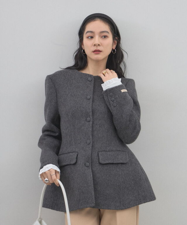 美シルエットペプラムジャケット