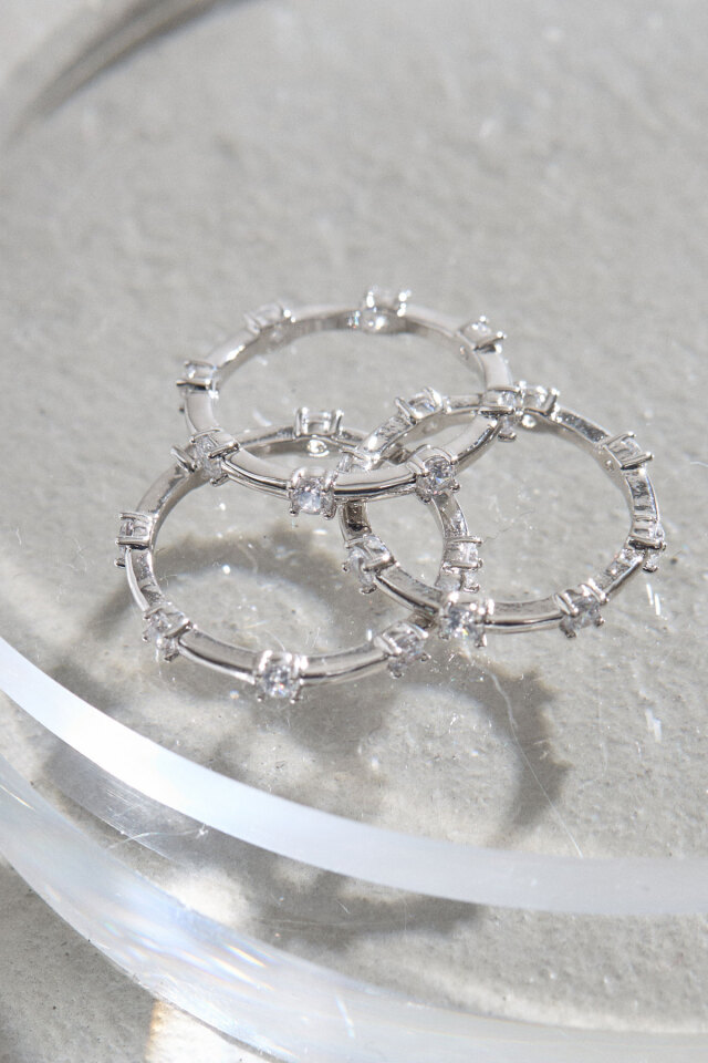 ケーブルニット