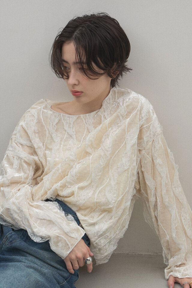 ケーブルニット