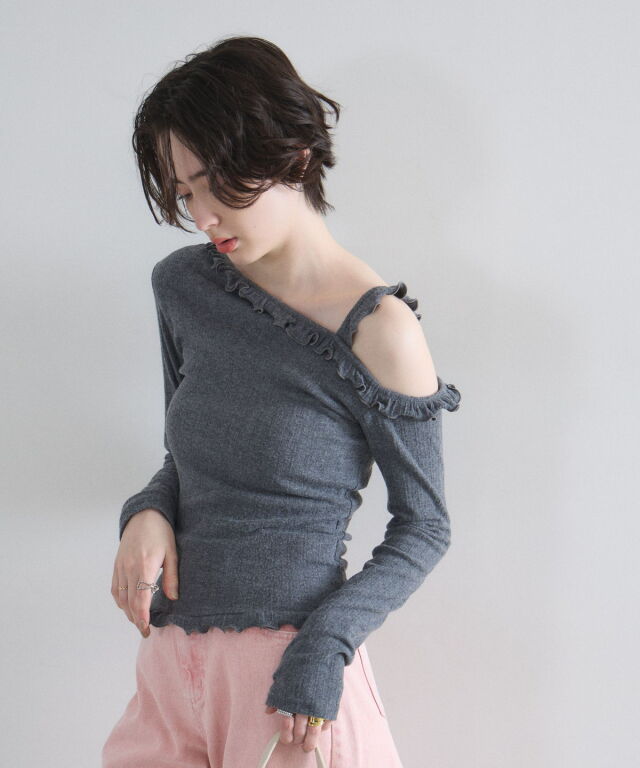 【オフィシャルサイト限定】フリルデザインカットソー