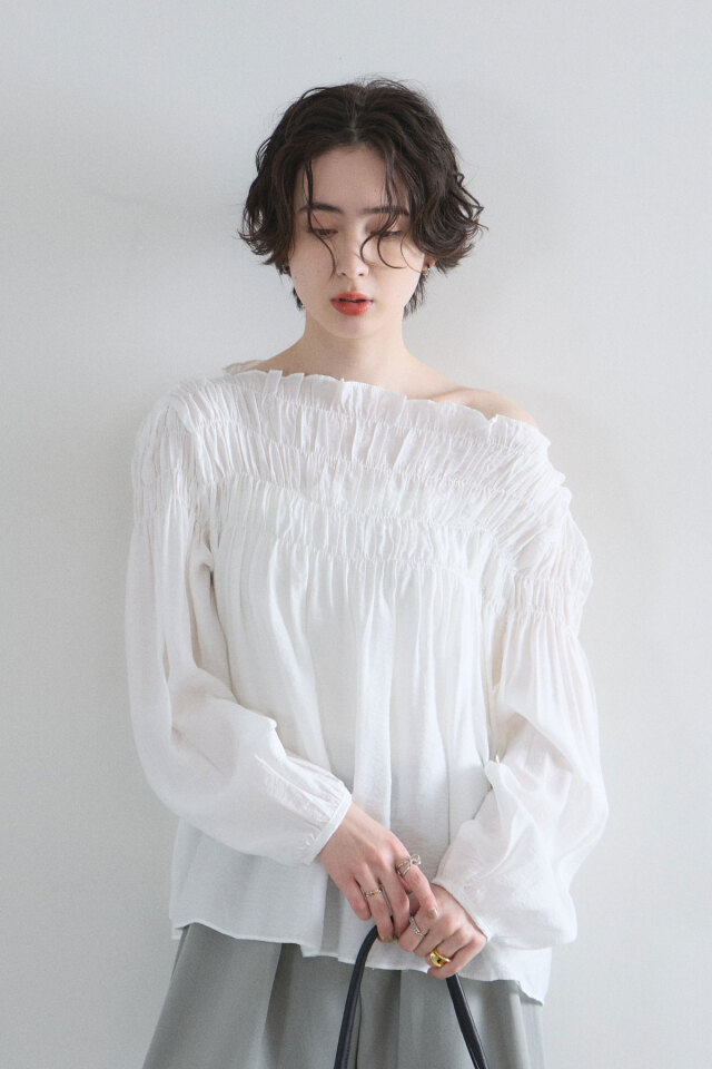 ケーブルニット