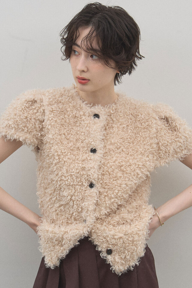 ケーブルニット