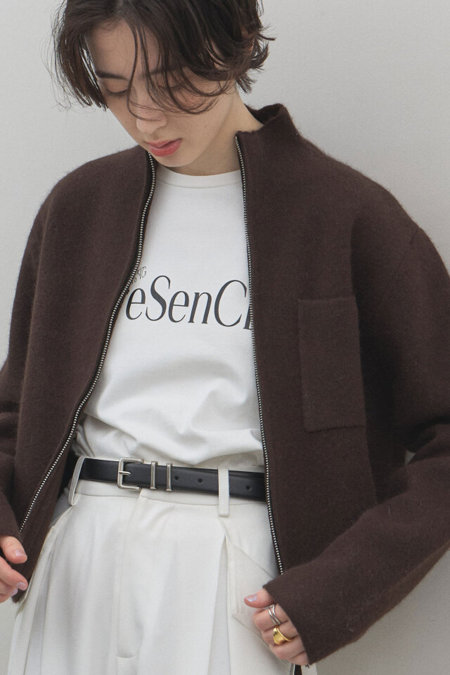 ケーブルニット