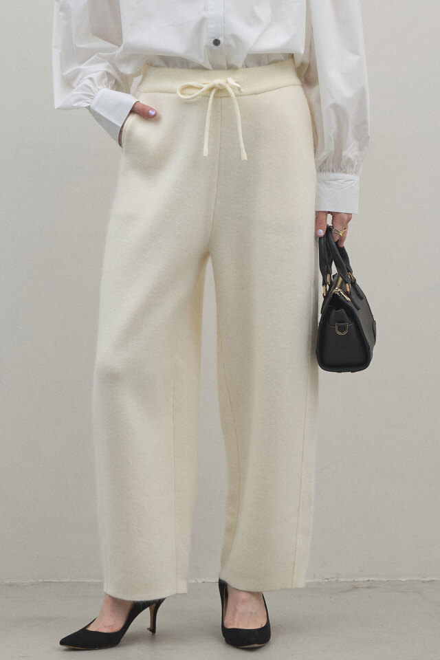 ケーブルニット