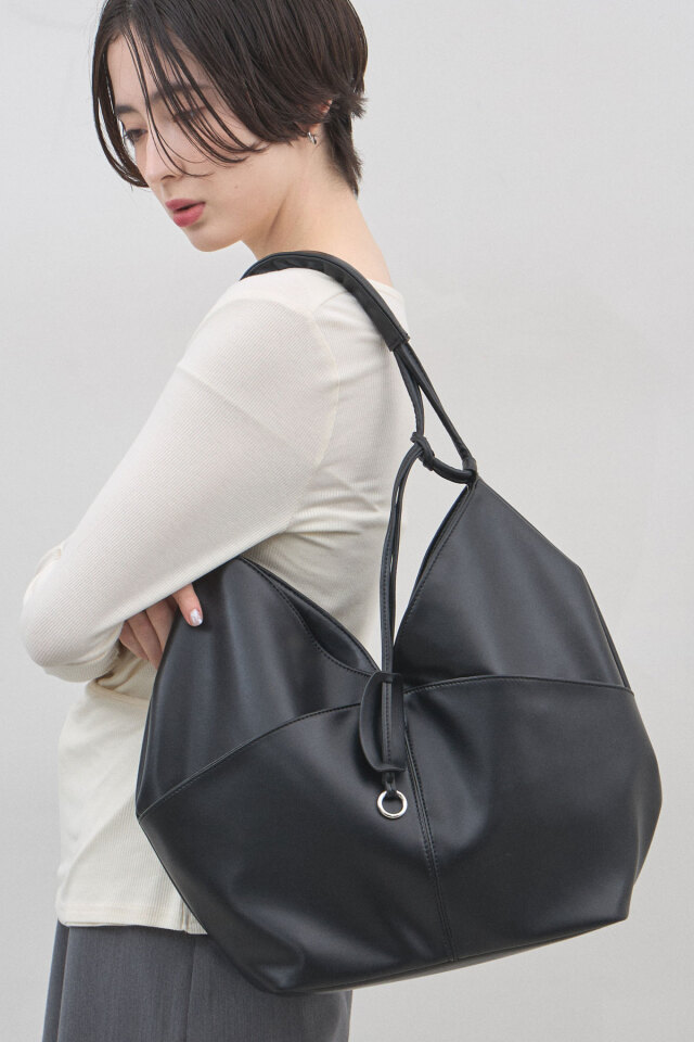 ケーブルニット