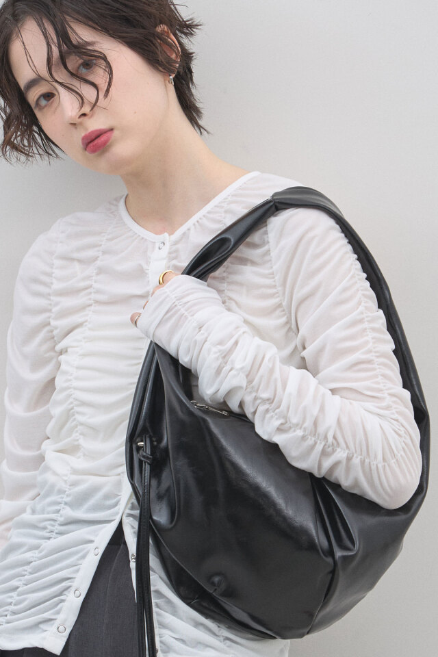 ケーブルニット