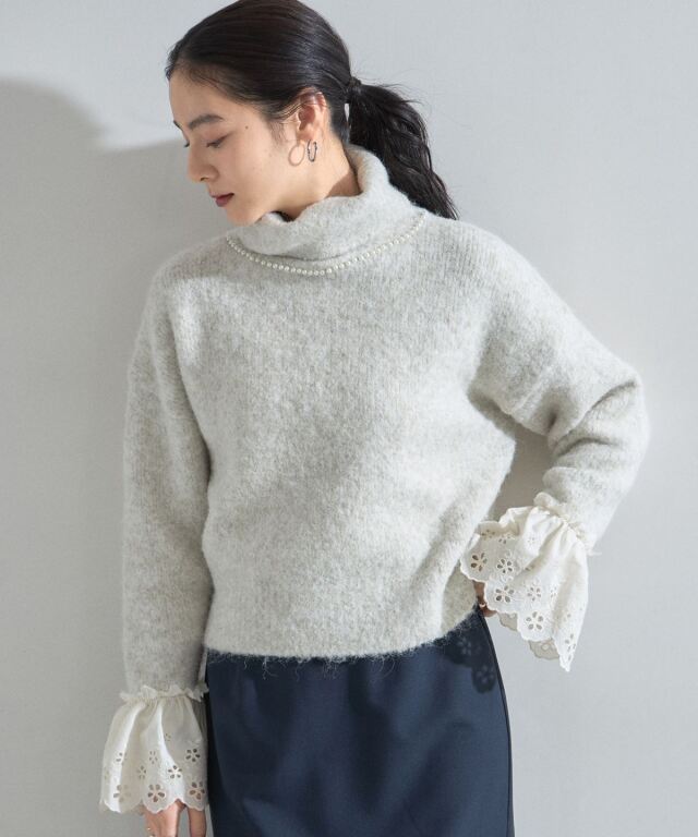 オフィシャルサイト限定】裾レースハイネックニット