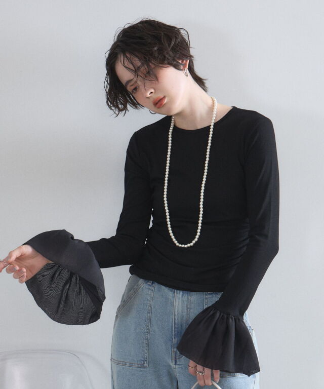 オフィシャルサイト限定】シャーリングフレアスリーブTシャツ