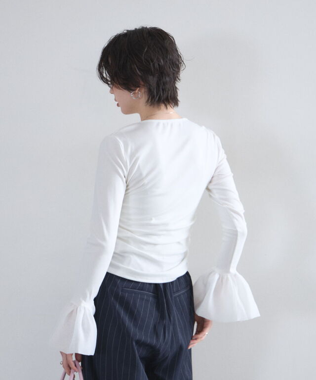 オフィシャルサイト限定】シャーリングフレアスリーブTシャツ