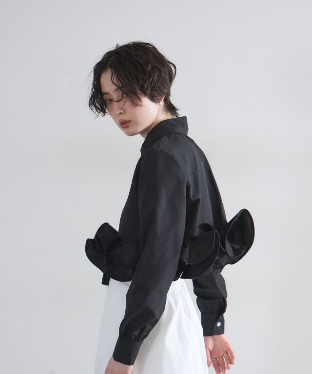 オフィシャルサイト限定】フリルヘムショートシャツ