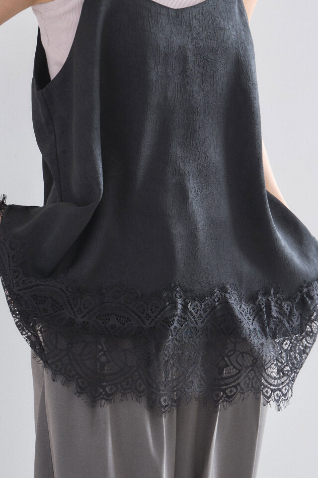 ケーブルニット