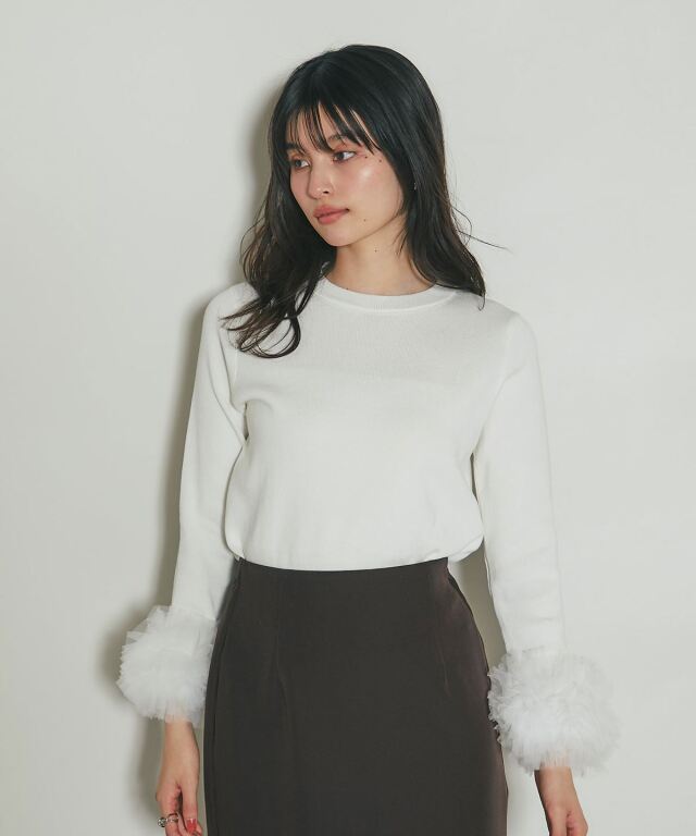 チュール付きトップス