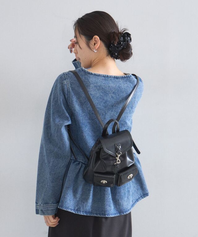 オフィシャルサイト限定】フラップポケットファイクレザーリュック