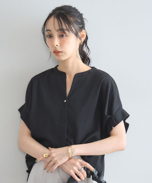 ボタン付きタックスリーブカットソー