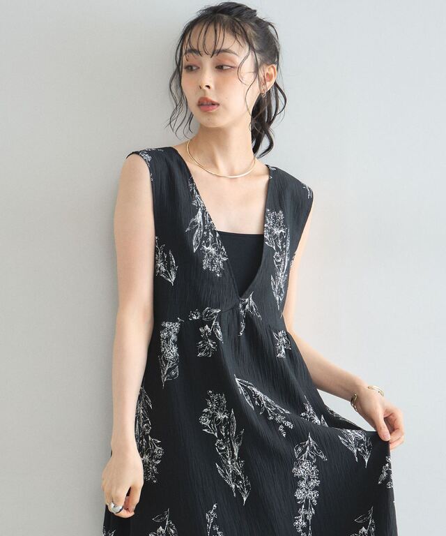 オフィシャルサイト限定】ラインフラワーワンピース
