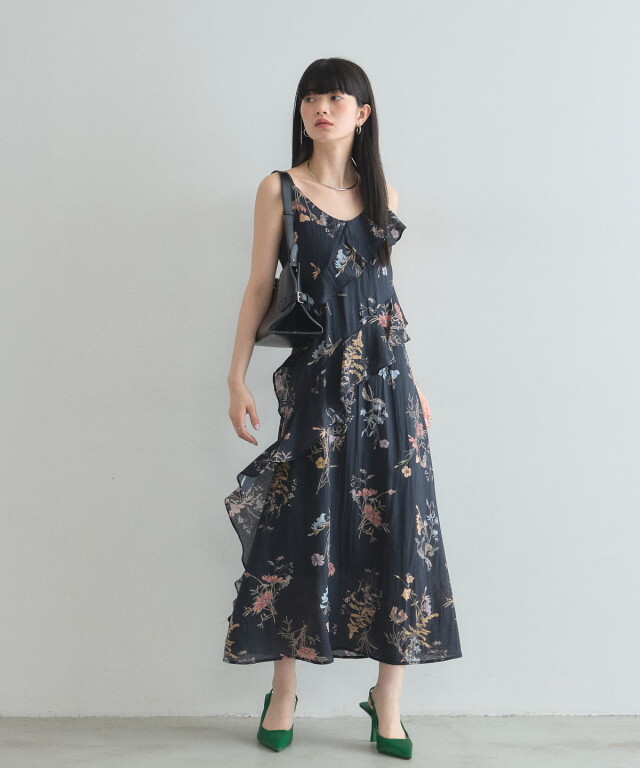 オフィシャルサイト限定】フリルデザインフラワーキャミワンピース