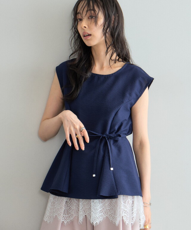 限定価格！BLUELEAペプラムブラウス ネイビー SET販売】ペプラムブラウス＋レースキャミセット