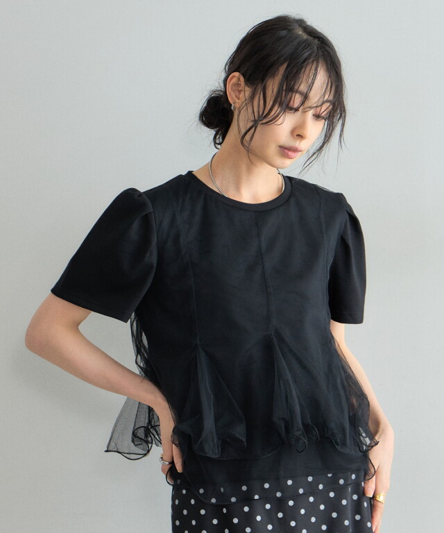 オフィシャルサイト限定】チュールフリル付きプルオーバー