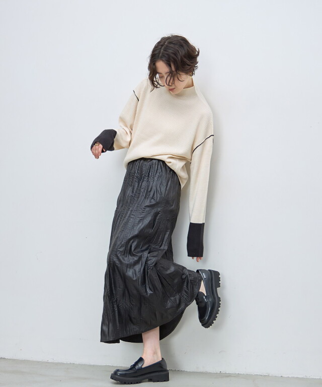 レザー風スカート