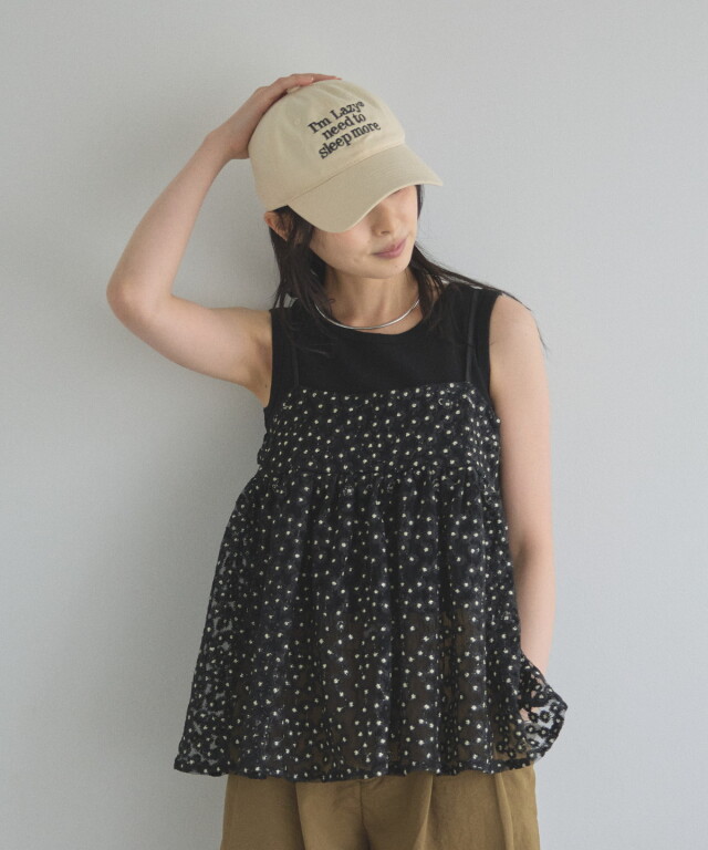 オフィシャルサイト限定】チュールフラワー刺繍キャミソール