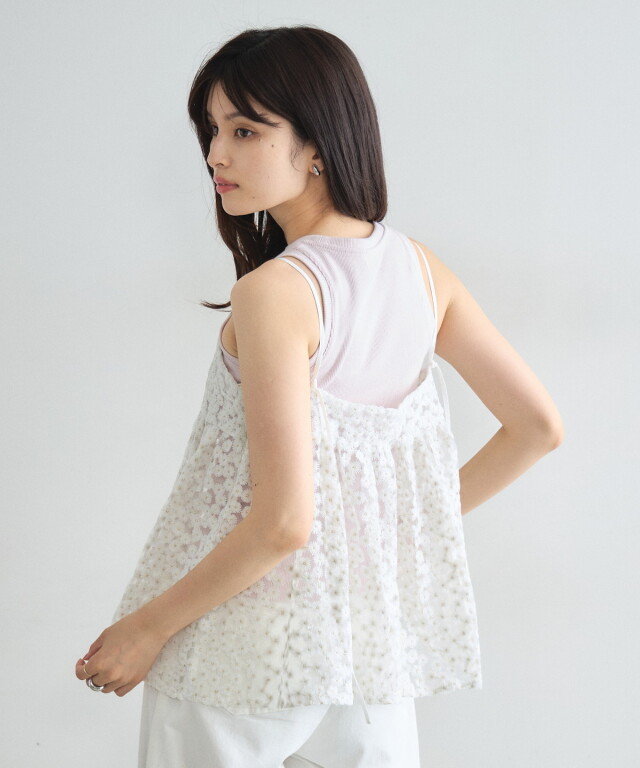 オフィシャルサイト限定】チュールフラワー刺繍キャミソール