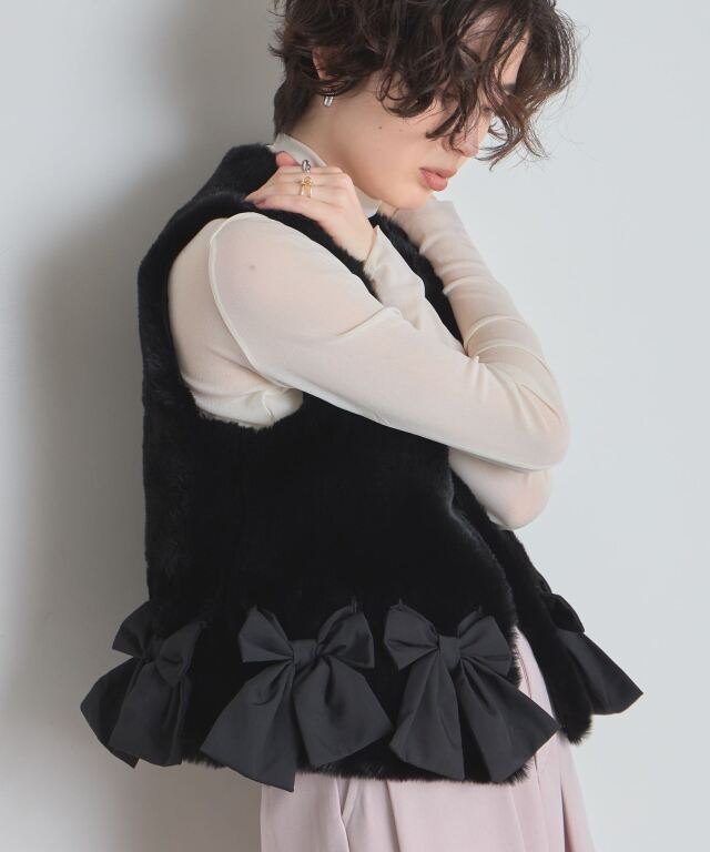 【オフィシャルサイト限定】リボン付きファーベスト