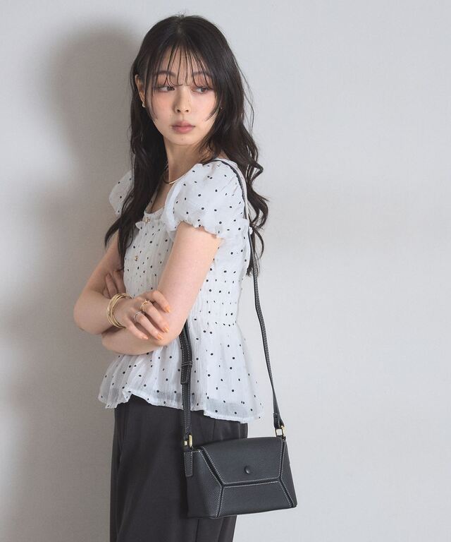 オフィシャルサイト限定】フェイクレザーエンベロープショルダーバッグ