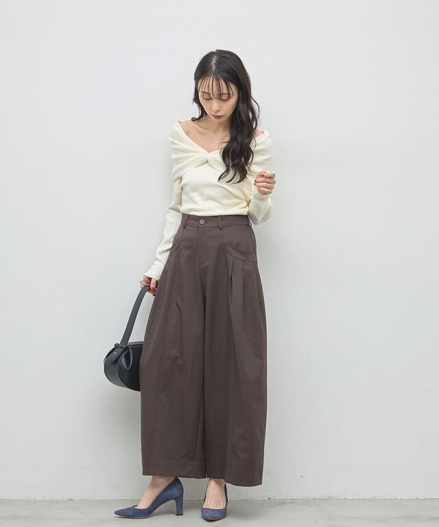 オフィシャルサイト限定】ギャザーオフショルトップス