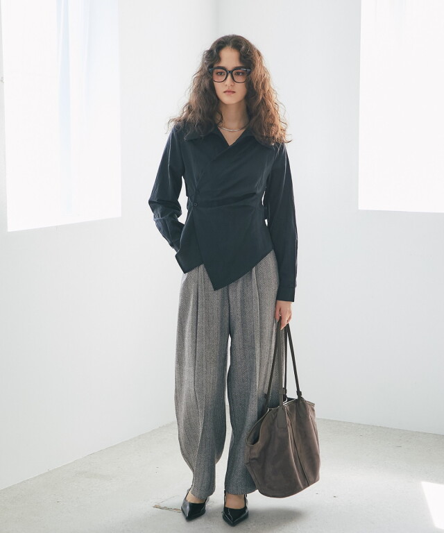 オフィシャルサイト限定】えり付きカシュクールブラウス