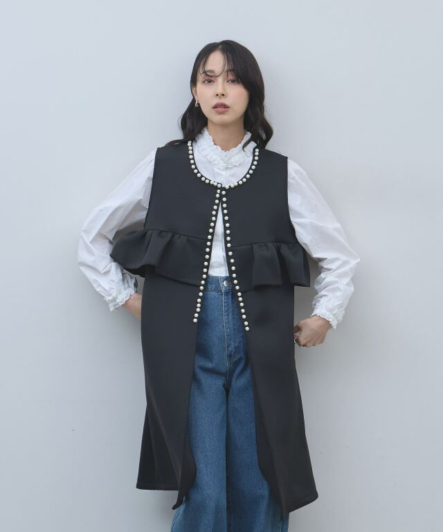 【オフィシャルサイト限定】パール付きフリルポンチロングベスト
