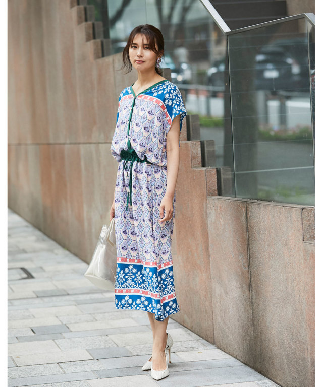 Web限定 フォークロア柄ワンピース