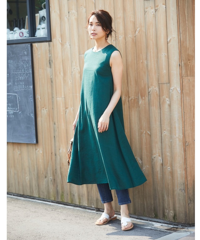 リネン混ノースリーブワンピース