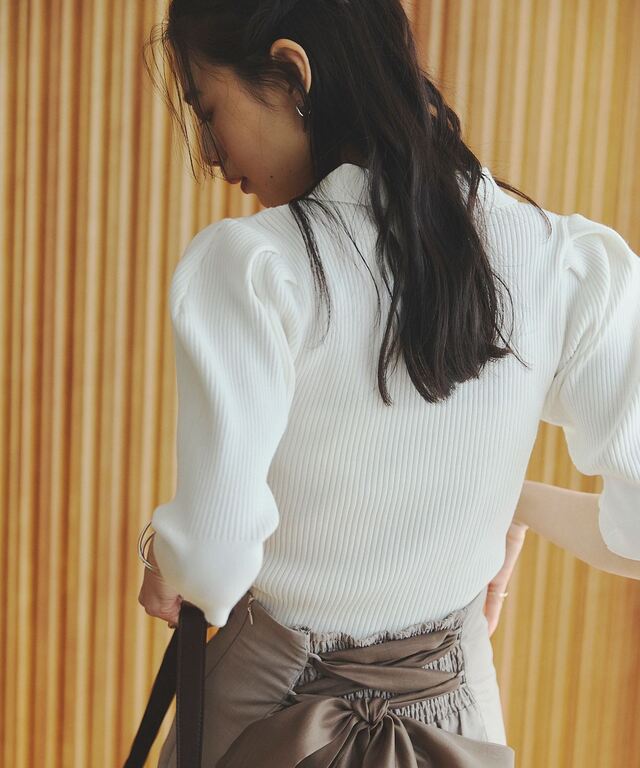 ショルダータックニット