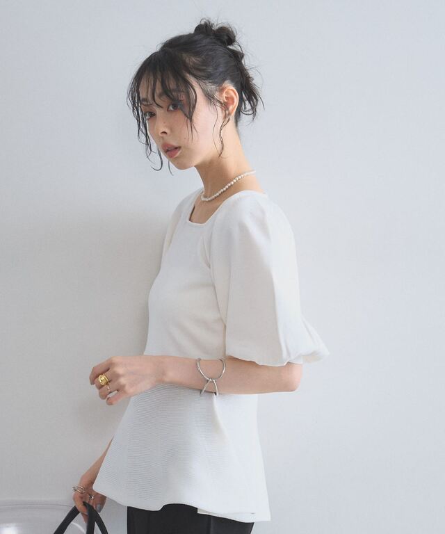 袖パフスリーブペプラムニット