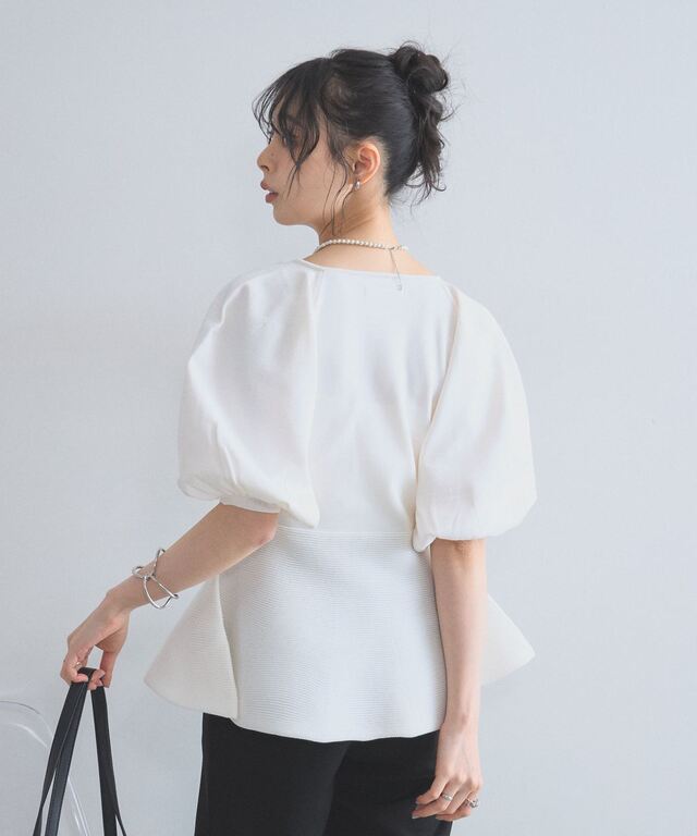 さすがにちょっと 袖パフスリーブペプラムニット