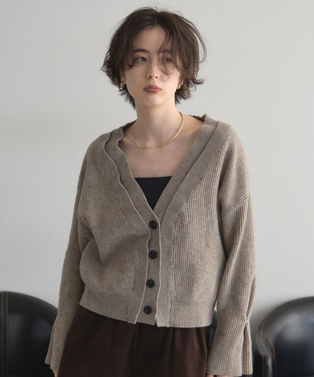 オフィシャルサイト限定】レイヤード風Vネックニットカーデ