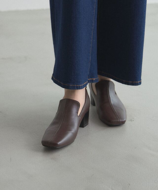 オフィシャルサイト限定】スクエアトゥヒールローファー