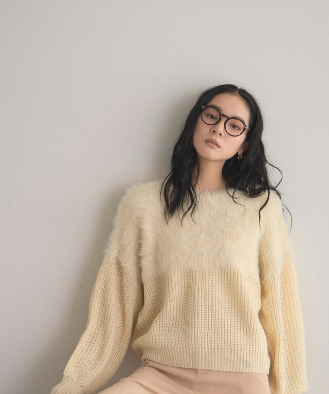 美品☆dazzlinシャギー切替ニット オフィシャルサイト限定】シャギー切替ニット