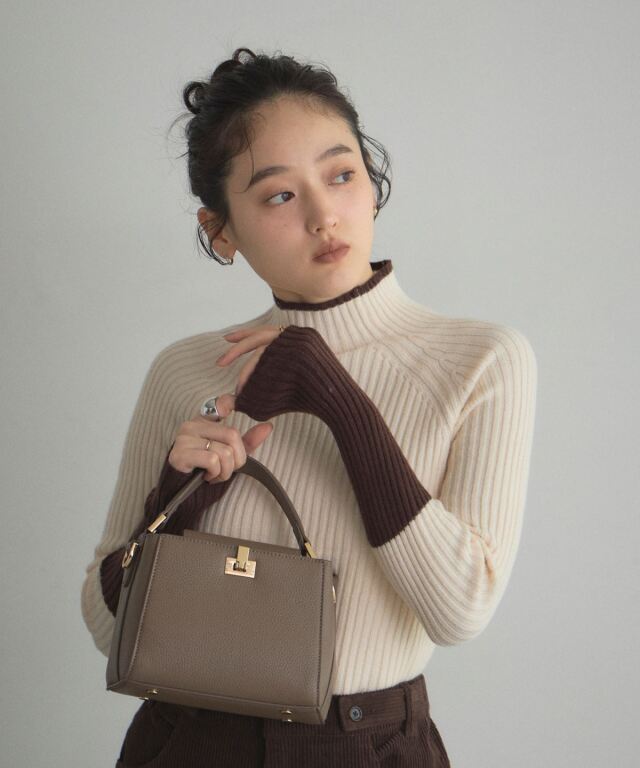 オフィシャルサイト限定】配色ハイネックプルオーバー