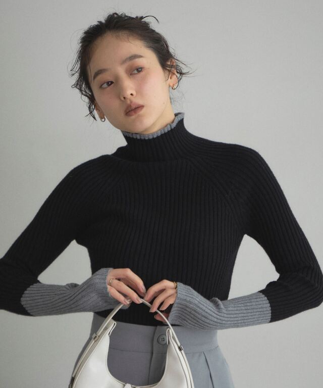 オフィシャルサイト限定】配色ハイネックプルオーバー