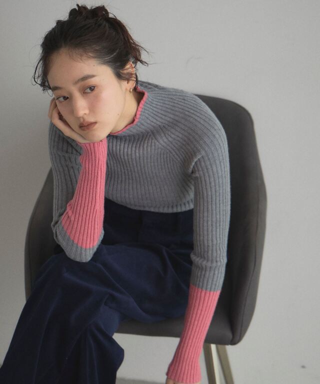 オフィシャルサイト限定】配色ハイネックプルオーバー