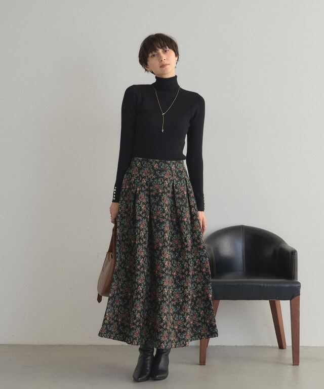 オフィシャルサイト限定】フラワージャガードタックフレアスカート