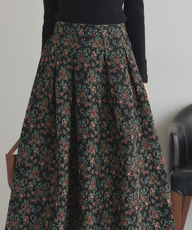 オフィシャルサイト限定】フラワージャガードタックフレアスカート