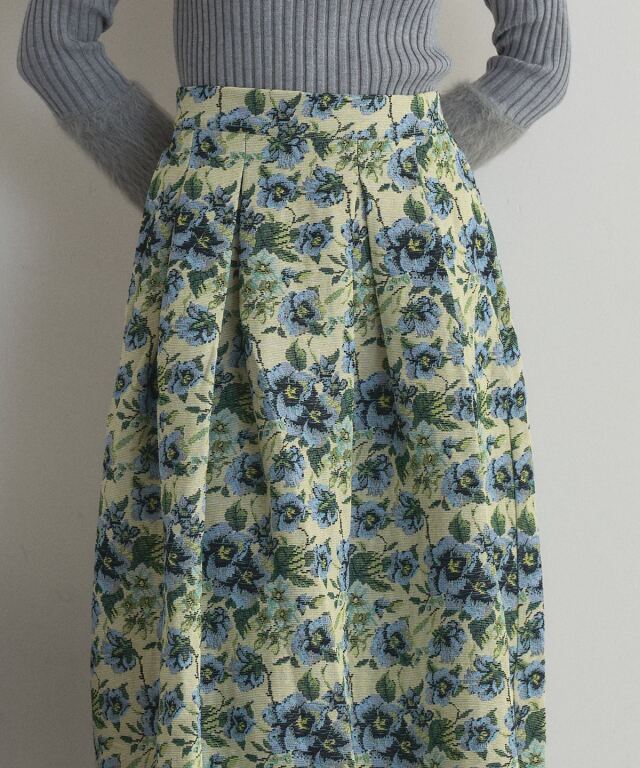 オフィシャルサイト限定】フラワージャガードタックフレアスカート