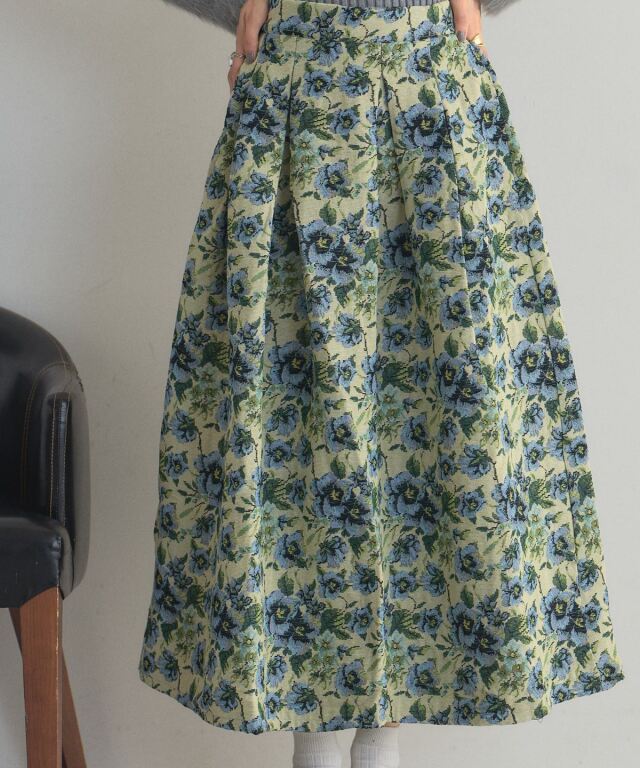 オフィシャルサイト限定】フラワージャガードタックフレアスカート