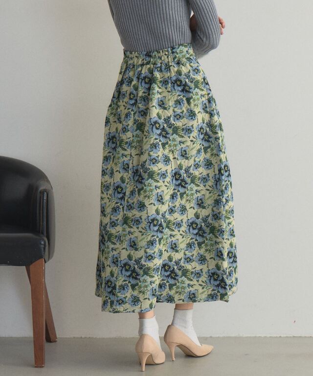 オフィシャルサイト限定】フラワージャガードタックフレアスカート