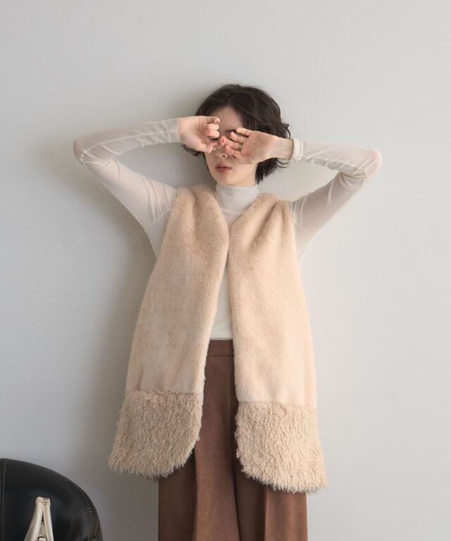 オフィシャルサイト限定】ファーボアドッキングベスト